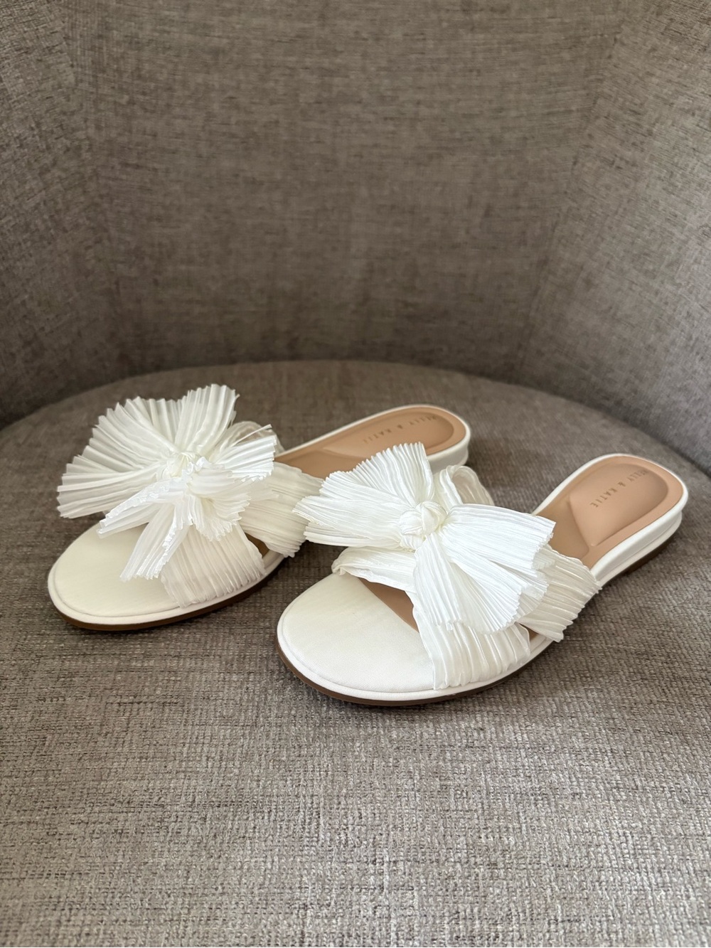 NEVER WORN Kelly & Katie Amiot Sandal